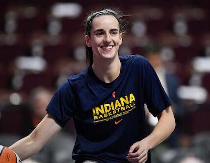 Caitlin Clark Surprises Fans with an Unforgettable Gift-Giving Moment On Court