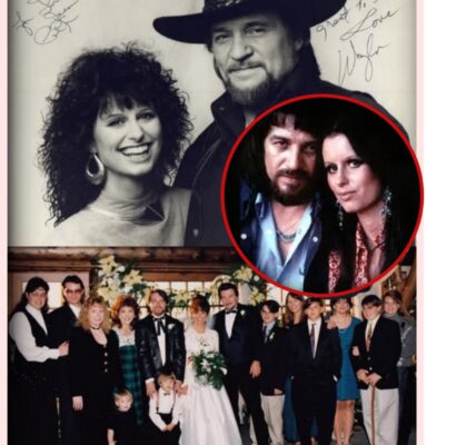 A Love Letter in Song: The Secret Wedding Waylon Jennings Gave Jessi Colter — 25 Years Late