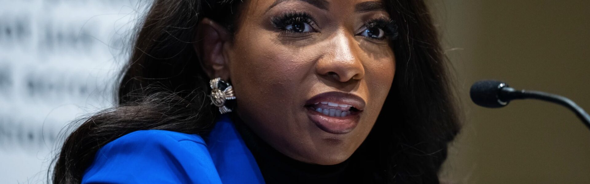 BREAKING: “This Is the Latest Blow to Jasmine Crockett’s Leadership Ambitions,” Says Laura Ingraham — Democratic Rising Star Faces Mounting Criticism From All Sides