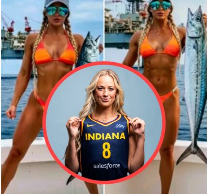 HOT: Sophie Cunningham Goes Viral in Tiny Orange Bikini Holding Giant Barracuda