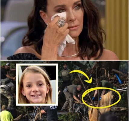 LET'S GO HOME: The rescue team led by Kyle Richards the alarm while clearing a tree stump 6km from Mystic summer camp, below is the last body of the unfortunate girl, the condition of her body shocked her parents - Kyle Richards cried and prayed because he kept his promise...see close-up below