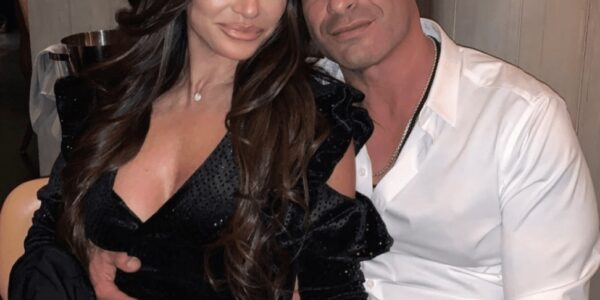 GOOD NEWS: Luis Ruelas gave his wife Teresa Giudice a gift worth nearly $1 million after the couple officially welcomed a new member after discovering they were 10 weeks pregnant. The baby's gender and the true value of the gift were revealed by him, leaving everyone surprised and open-mouthed...