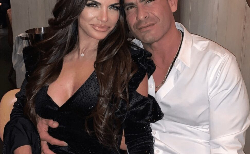 GOOD NEWS: Luis Ruelas gave his wife Teresa Giudice a gift worth nearly $1 million after the couple officially welcomed a new member after discovering they were 10 weeks pregnant. The baby's gender and the true value of the gift were revealed by him, leaving everyone surprised and open-mouthed...