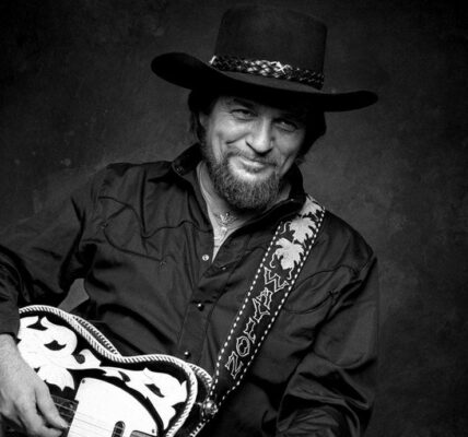 Waylon Jennings . Waymore Blues solo acoustic