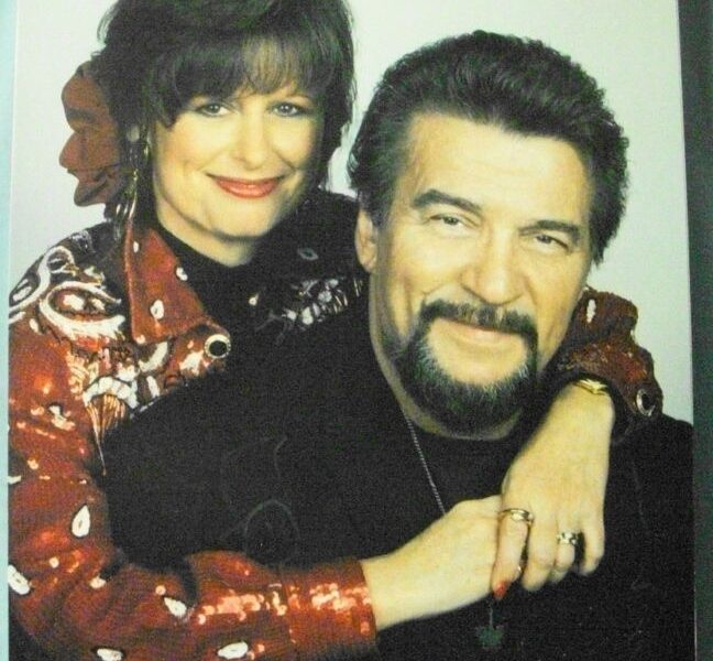 “Suspicious Minds” – When Jessi Colter and Waylon Jennings Turned an Elvis Classic into an Outlaw Love Story