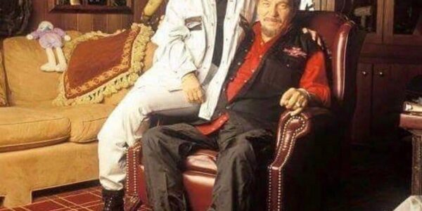 The Shocking Journey Waylon Jennings Took Before Becoming a Country Legend