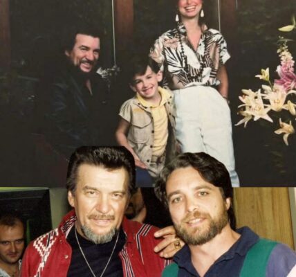Waylon Jennings – "Only Daddy That'll Walk the Line" – A Bold, Swaggering Anthem of Independence and Grit
