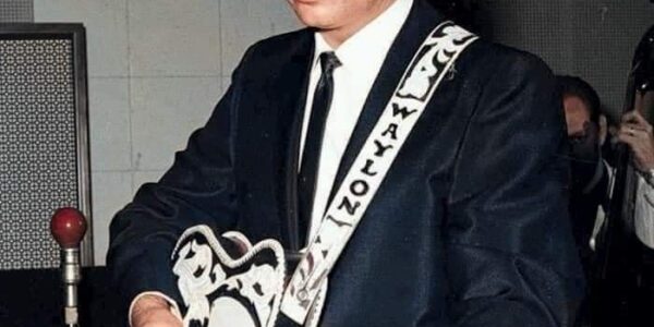 “Immigrant Song” – The Viking Battle Cry That Redefined Rock