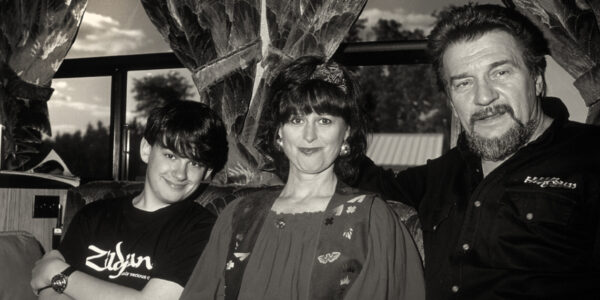 Waylon Jennings: The Untold Journey Beside Buddy Holly That Changed Music Forever