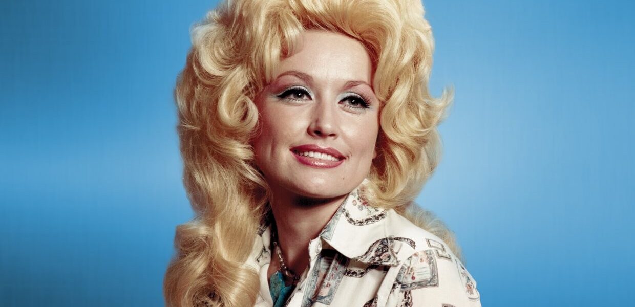 Dolly Parton’s Jolene (1973) — A Timeless Tale of Heartbreak and Desperation