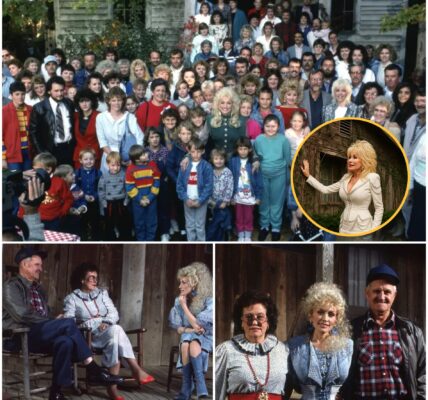 At 79, Dolly Parton quietly returned to the Smoky Mountains, not to flashing cameras or roaring crowds, but to the little cabin where her dreams first took root. No applause. No glamour. Just the creak of familiar wood and the whisper of pine-scented air. She touched the walls her father built, gazed through the window her mother once sang by, and felt the weight of a lifetime of music, love, and sacrifice. A tear fell as she whispered, “All the stages, all the lights… none compare to this home.” 💛