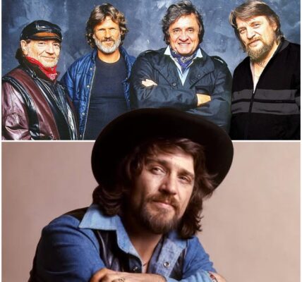 "A Long Time Ago" – Waylon Jennings' Nostalgic Tribute to Lost Love and Youthful Freedom