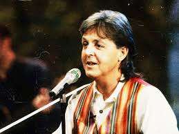 “Maybe I’m Amazed”: Paul McCartney’s Timeless Love Song of Vulnerability and Strength