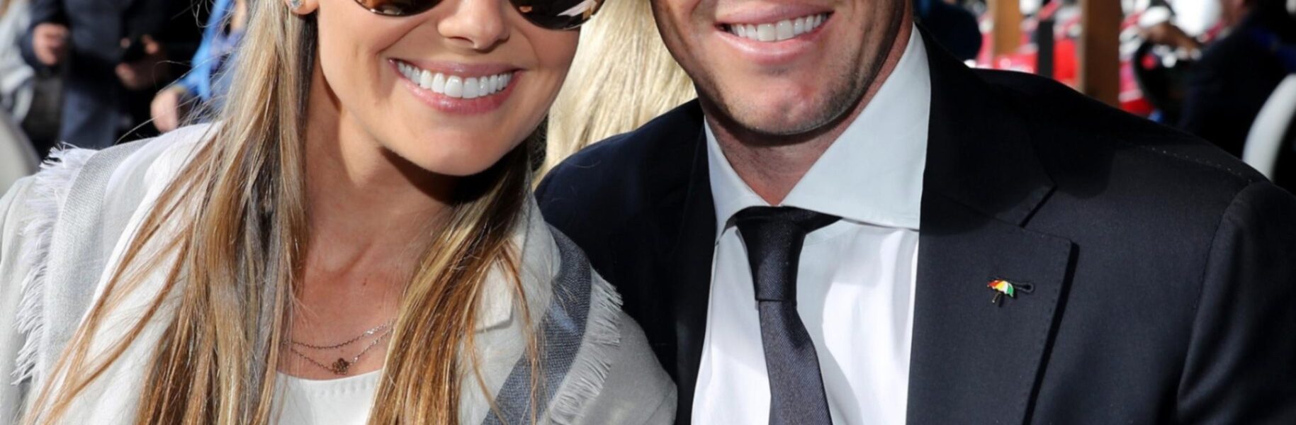 Rory McIlroy Shocks Fans with Extravagant Gift for Pregnant Wife Erica – Emotional Reaction Sends Social Media into Frenzy..