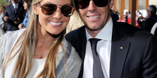 Rory McIlroy Shocks Fans with Extravagant Gift for Pregnant Wife Erica – Emotional Reaction Sends Social Media into Frenzy..