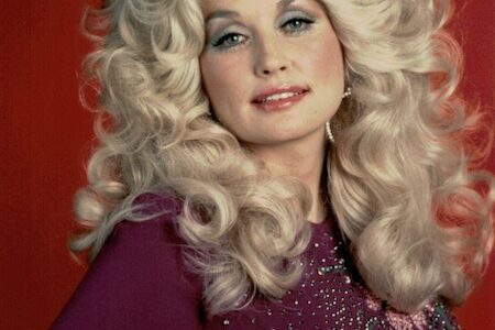 Three Voices, One Heart: Dolly Parton, Emmylou Harris & Linda Ronstadt with “Bury Me Beneath the Willow”