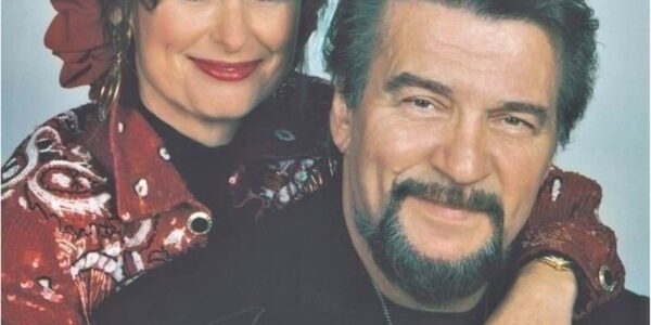 The Woman Behind the Outlaw: Jessi Colter Opens Up About the Darkest Years With Waylon Jennings