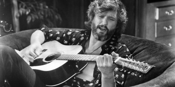 Kris Kristofferson’s Haunting Farewell: Why “Help Me Make It Through the Night” May Have Been His Final Goodbye