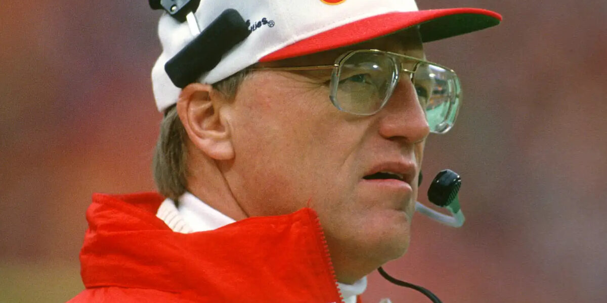Farewell to a Legend: Just 30 minutes ago, heartbreaking news emerged that former Kansas City Chiefs head coach Marty Schottenheimer has passed away.
