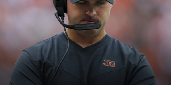 Zac Taylor is set to leave the Cincinnati Bengals, replaced by former Dallas Cowboys coach Mike McCarthy - Crazy contract compensation and internal conflict shake the NFL...