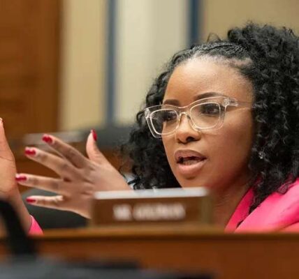 “THE BOOK HE COULDN’T ESCAPE”: Mark Levin Explodes at Jasmine Crockett — Then She Pulls Out His Own Words