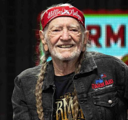 A Final Song for Friendship: Willie Nelson’s Emotional Visit to Phil Collins