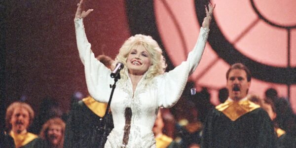 Dolly Parton and “He’s Alive”: A Story of Faith, Power, and Redemption