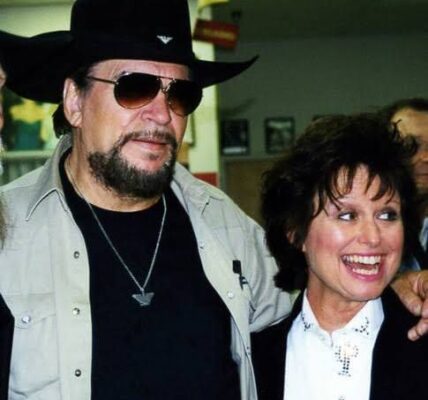 Waylon Jennings and Jessi Colter – “Honky Tonk Angels”: Love, Legacy, and a Country Classic