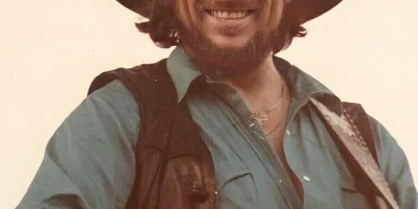 Waylon Jennings – “A Long Time Ago”: A Reflection on the Outlaw Spirit