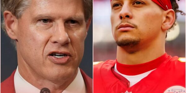 BREAKING NEWS: The future of the Kansas City Chiefs has just changed — Team President Clark Hunt announced the contract of the century: Patrick Mahomes will be with the Chiefs for life with an unprecedented commitment in NFL history! From a boy with a dream of becoming QB No. 1, Mahomes has now officially become the immortal soul of Kansas City, making the entire NFL community explode!