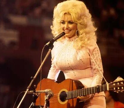 Dolly Parton’s “Gone at Last”: A Joyful Shout of Freedom