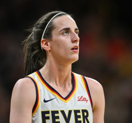 Caitlin Clark Calling a Timeout for the Lynx Is Diabolical Work