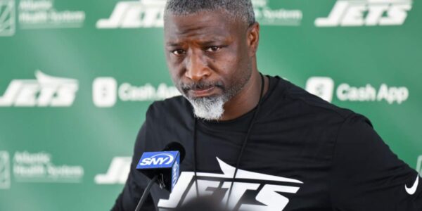 "NOT CONFIDENT WITH THE RESULT"- Jets head coach Aaron Glenn criticizes referees after seven penalties spoil game against Steelers