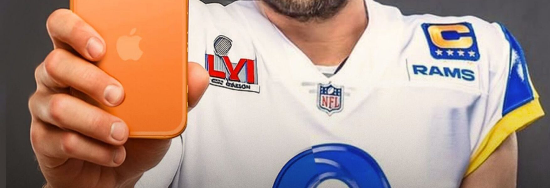 Matthew Stafford of the Los Angeles Rams is the first athlete approached by Tim Cook to promote the iPhone 17 and a series of newly launched Apple products, with a lifetime deal worth up to $1 billion. And Matthew Stafford’s response has shocked the entire world...