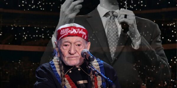 WILLIE NELSON’S FINAL FAREWELL: Before 30,000 fans at Farm Aid 40, Willie removed his hat, bowed his head — and silence fell. No lights, no fanfare, just a trembling voice filled with the weight of a nation’s grief. His song, a moving tribute to Charlie Kirk, became a prayer, a goodbye, and a promise that his legacy will live on forever.