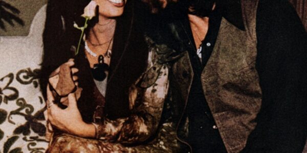 “Satin Sheets” — Waylon Jennings’ Quiet Confession from Ol’ Waylon (1977)