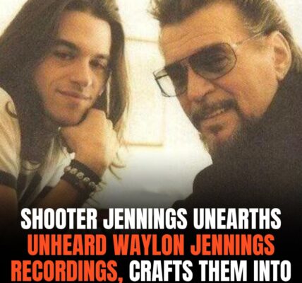 New Waylon Jennings Album, "Songbird," Released 23 Years After His Death