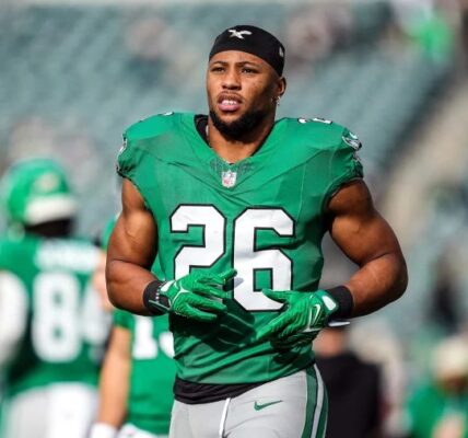 BREAKING: Saquon Barkley breaks the internet after sending a three-word “accusation” to the referees of the Phiadelphia vs Giants game, revealing a shocking story that could have ended his career…