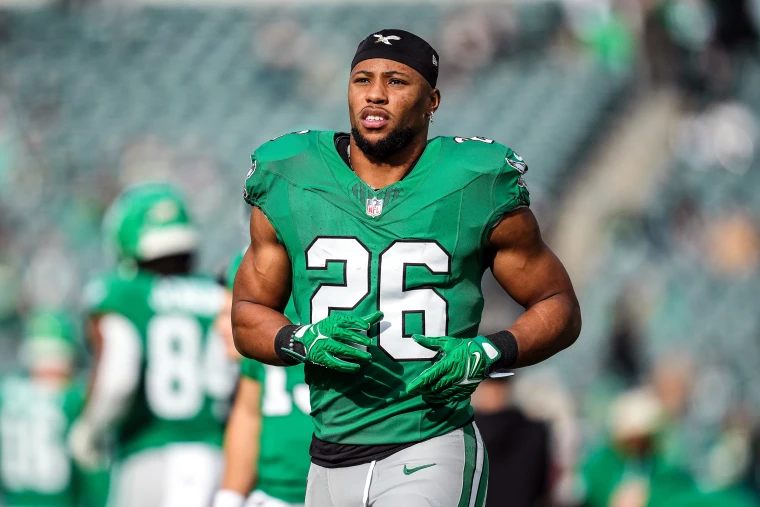 BREAKING: Saquon Barkley breaks the internet after sending a three-word “accusation” to the referees of the Phiadelphia vs Giants game, revealing a shocking story that could have ended his career…