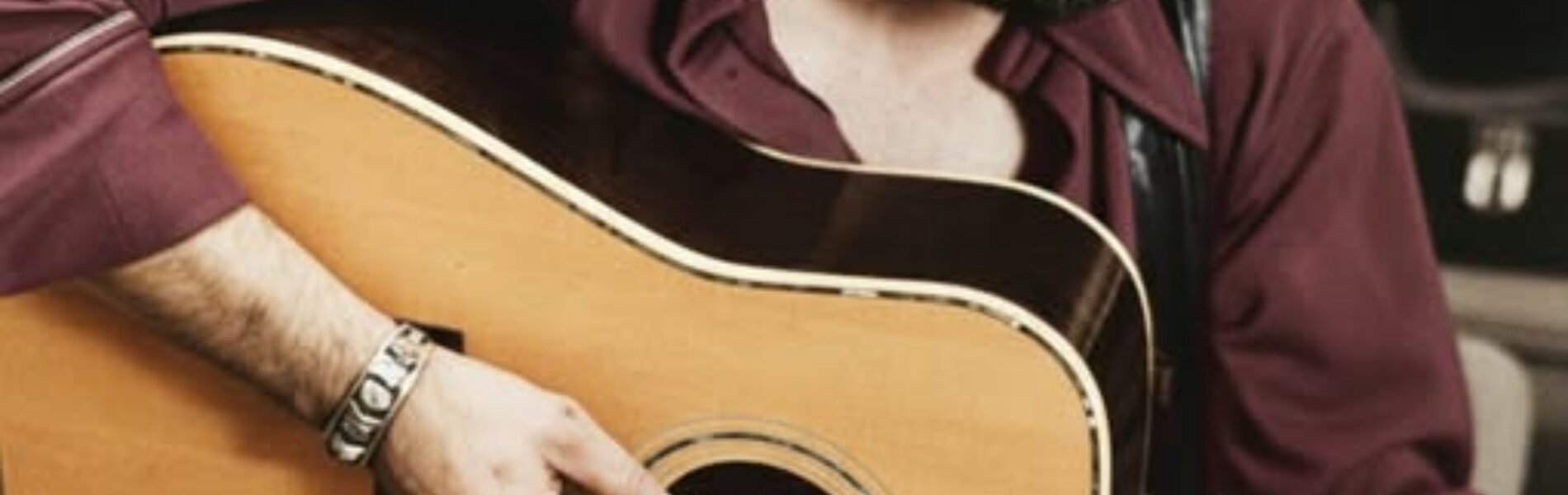 Waylon Jennings - Silver Ribbons