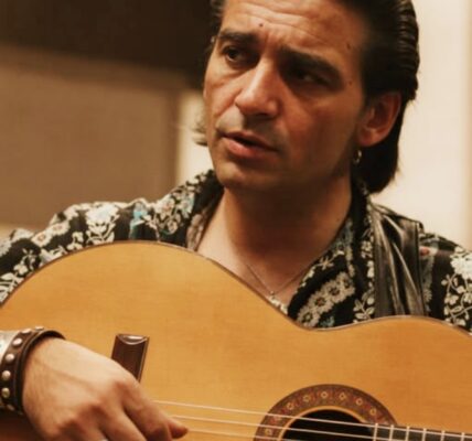 Waylon Jennings - Sweet Music Man