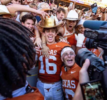 BREAKING NEWS: Texas Longhorns Rise Again — Arch Manning Leads a Statement Win, Simmons Reawakens, and Team Faces Shake-Up as Will Stone Departs
