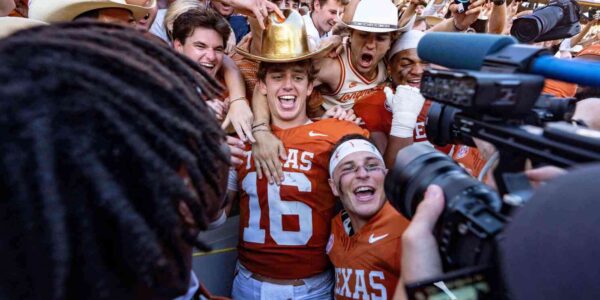 BREAKING NEWS: Texas Longhorns Rise Again — Arch Manning Leads a Statement Win, Simmons Reawakens, and Team Faces Shake-Up as Will Stone Departs