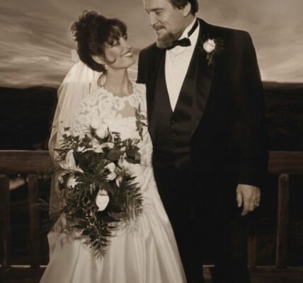 Waylon Jennings - Memories Of You And I