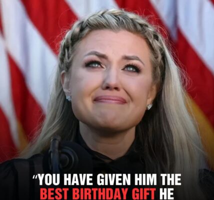 ‘SUCH AN HONOR’: Erika Kirk Accepts Medal of Freedom for Late Husband Charlie Kirk — Honored by Trump on His 32nd Birthday 🇺🇸