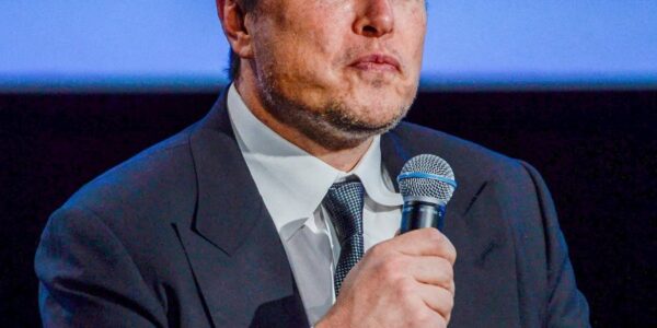 HEADACHE!!! An engineer X was fired for claiming Elon Musk is not famous. - News