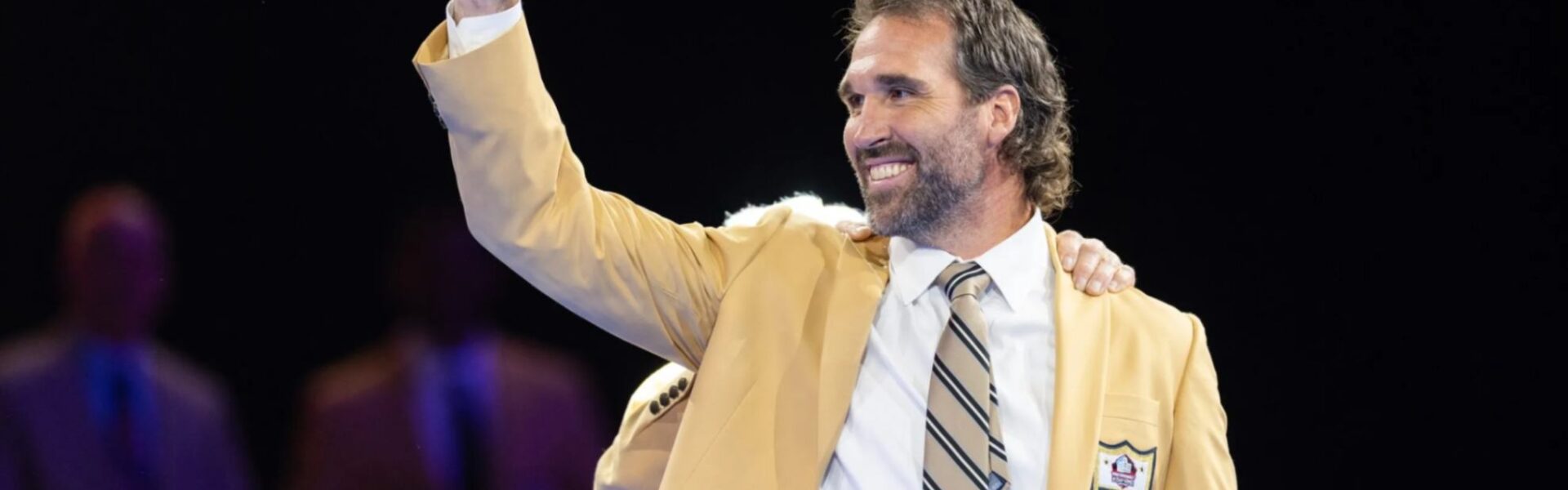 BREAKING NEWS: Jared Allen claims the refs tilted the game — “Without the officials, the Eagles would’ve crushed us worse”