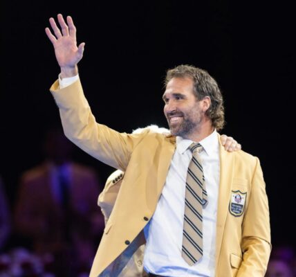 BREAKING NEWS: Jared Allen claims the refs tilted the game — “Without the officials, the Eagles would’ve crushed us worse”