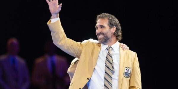 BREAKING NEWS: Jared Allen claims the refs tilted the game — “Without the officials, the Eagles would’ve crushed us worse”