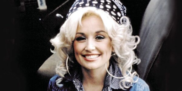 Jolene by Dolly Parton: A Masterclass in Vulnerability, Desire, and Emotional Storytelling